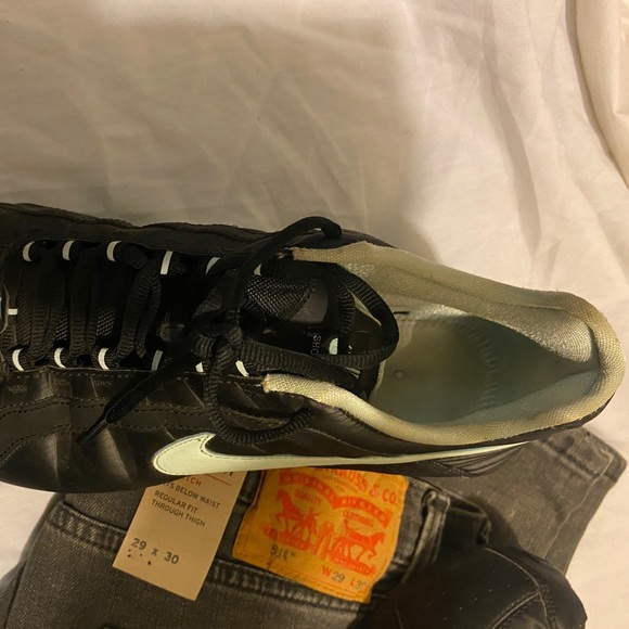 A pair of Nike Shox size 10.5 And 1 pair of Levi’s mens jeans cut 514 size 29/30 - Picture 2 of 15